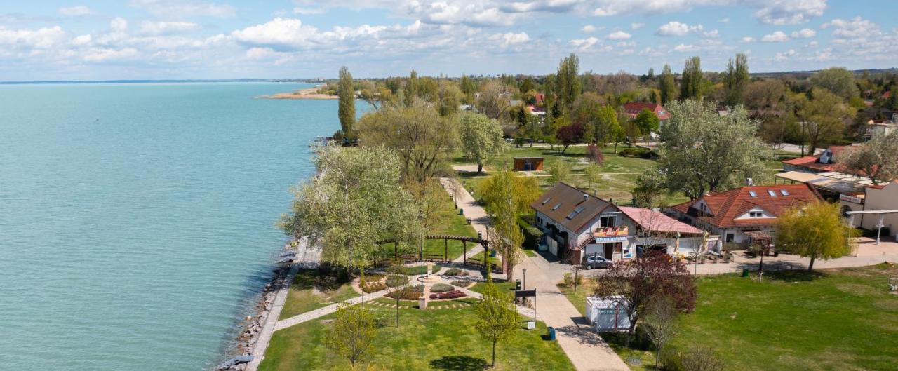 Pelso Apartman Zamárdi エクステリア 写真